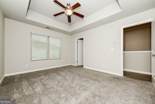 Building Photo - 3281 Pennington Dr