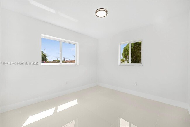 Building Photo - 10935 SW 217th Terrace