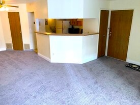 Building Photo - 1150 Tollis Pky