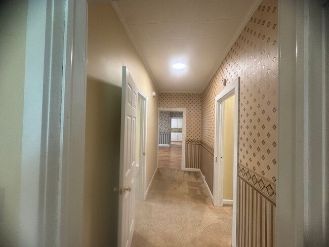 Building Photo - 916 N Brickyard Rd