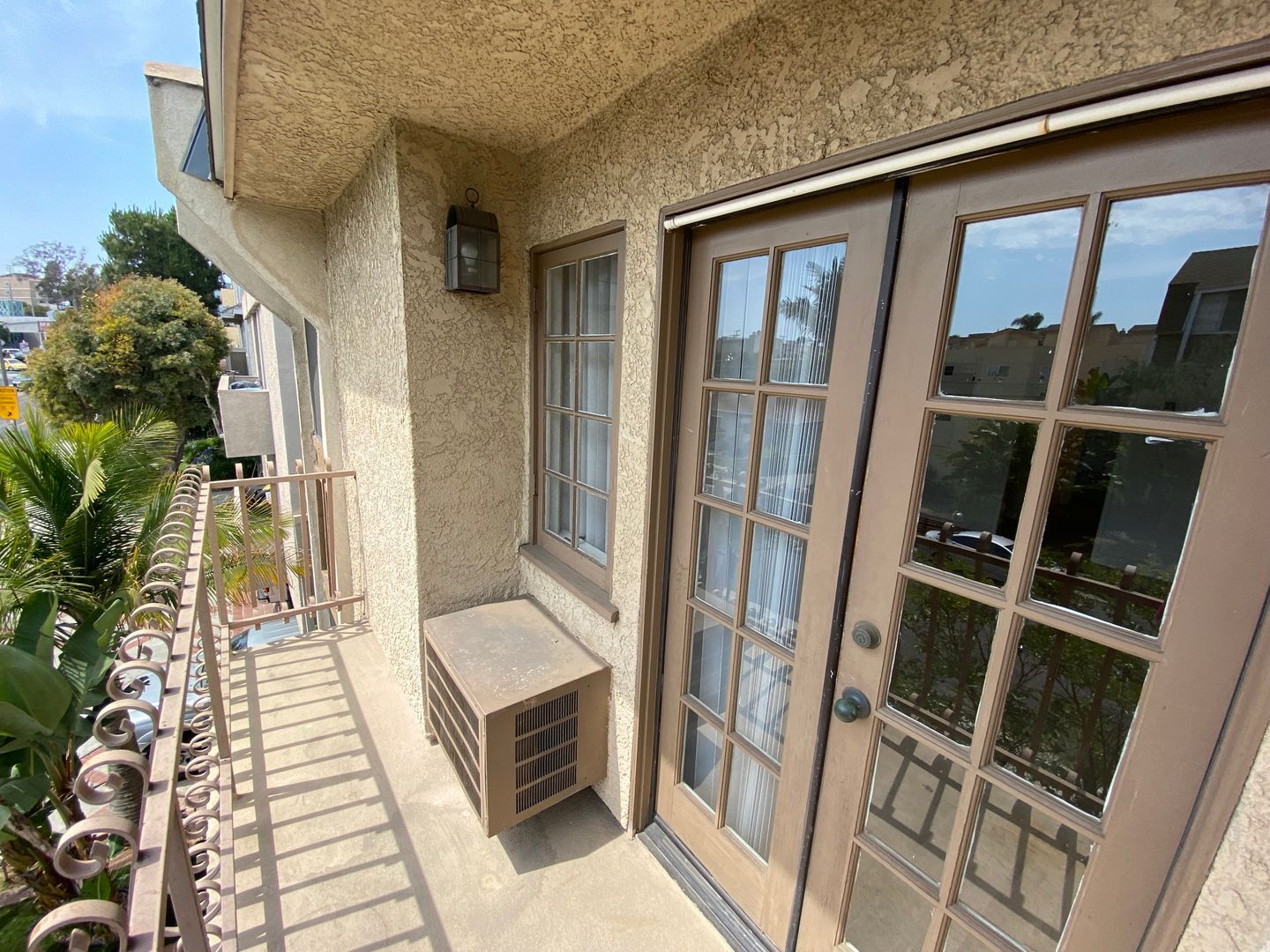 Building Photo - 3546 Hughes Ave