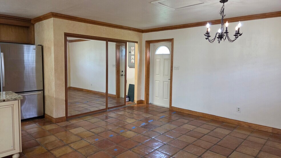 Building Photo - 13700 SE 54th Ct