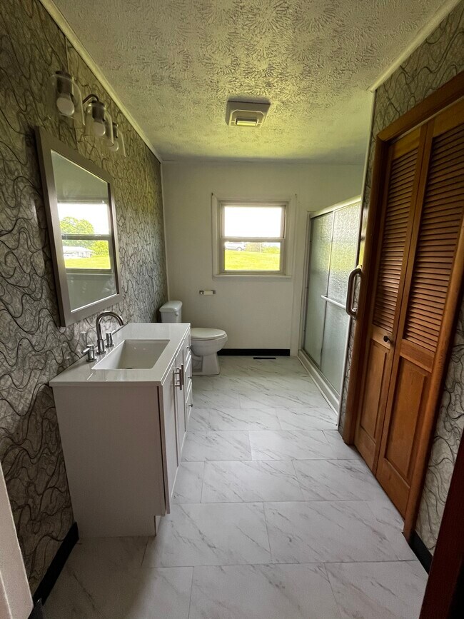 Building Photo - 544 Gibson Station Rd