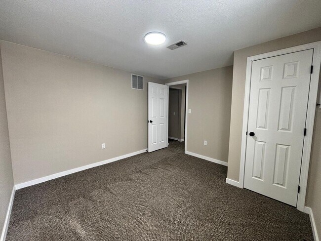 Building Photo - Move in Special- 1/2 off the 2nd full month of rent. Renovated 3 Bedroom 2 Bath Home with a Finis...
