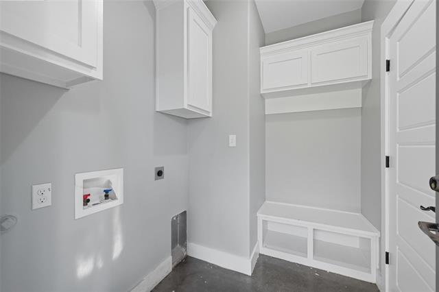 Building Photo - 608 E Texas St