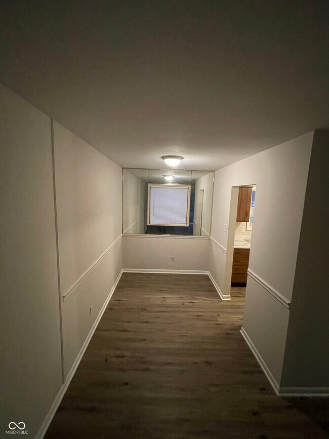 Building Photo - 1410 E Jefferson St