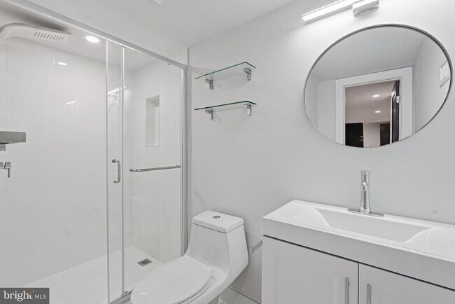 Building Photo - 1204 Trenton Pl SE