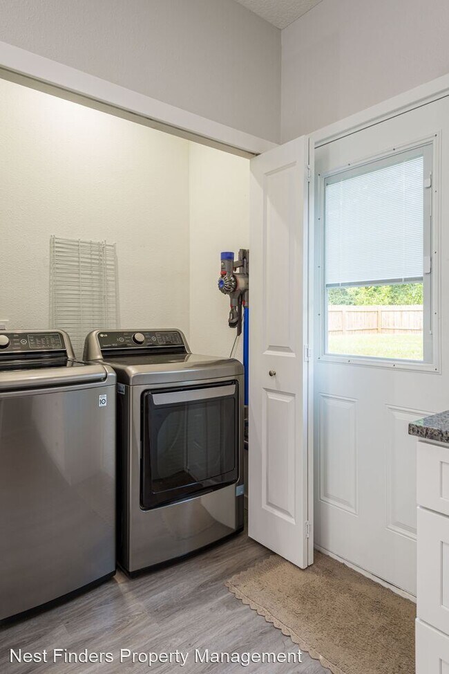 Building Photo - 2 br, 2 bath House - 461 Herbert Street