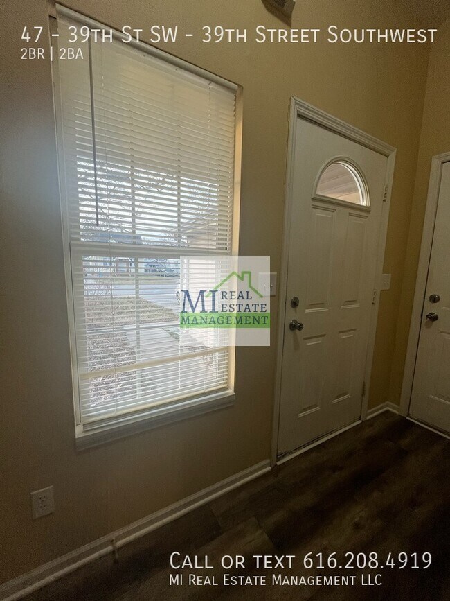 Building Photo - 47 39th St SW