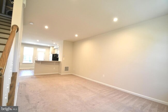 Building Photo - 1318 Trestle Dr