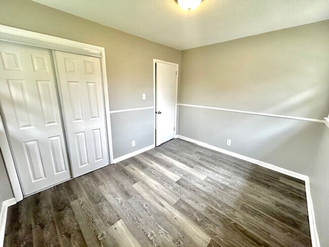 Building Photo - 6117 Colfax Rd NW