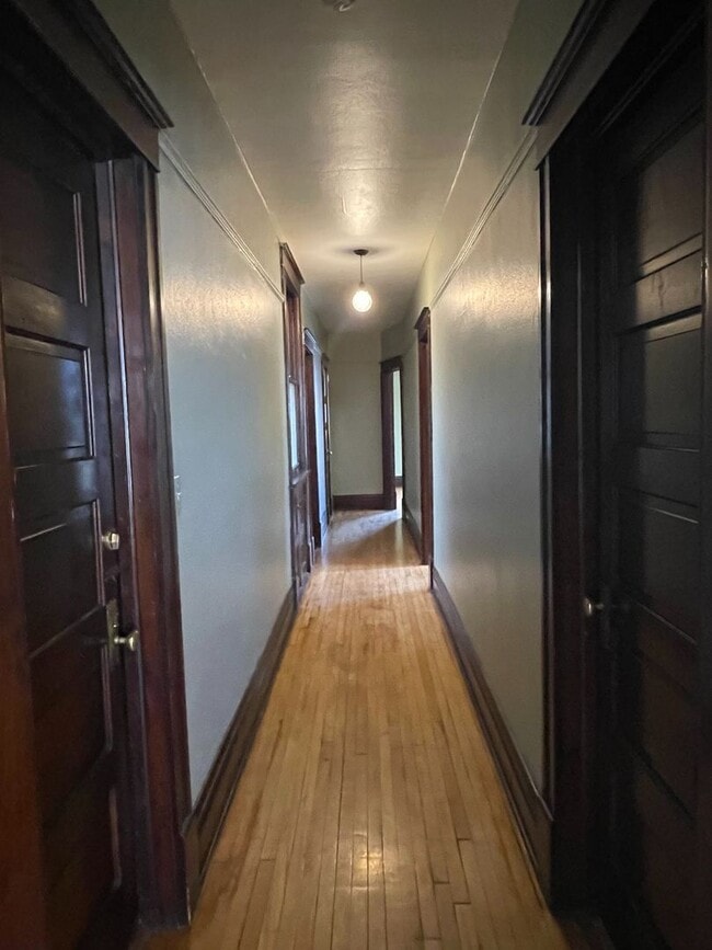 Building Photo - 715 S Phillips Ave