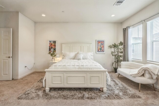 Building Photo - 2018 Barite St