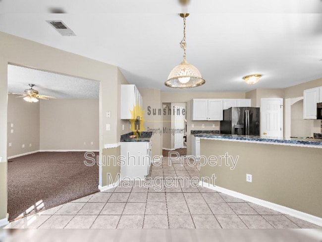 Building Photo - 3717 Finish Line Arch