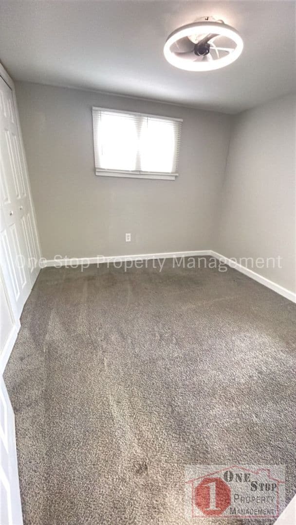 Building Photo - Beautiful 2 Bedroom 1 Bathroom Home in Ind...
