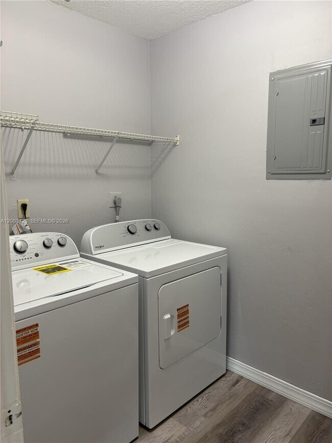 Building Photo - 8444 NW 23rd Manor