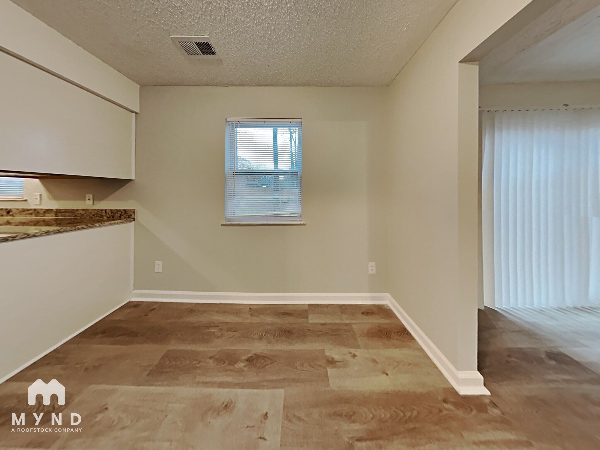 Building Photo - 6301 Ivory Palm Dr