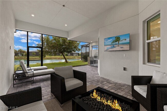 Building Photo - 8880 Redonda Dr