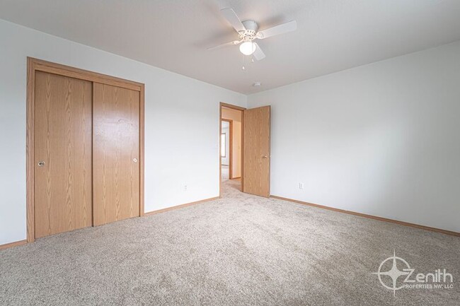 Building Photo - 8304 NE 158th Ave