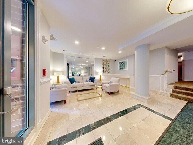 Building Photo - 1045 N Utah St