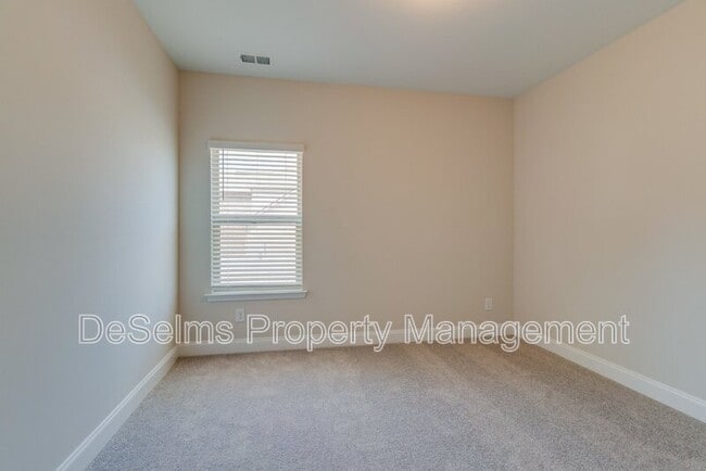 Building Photo - 127 Auxley Ct