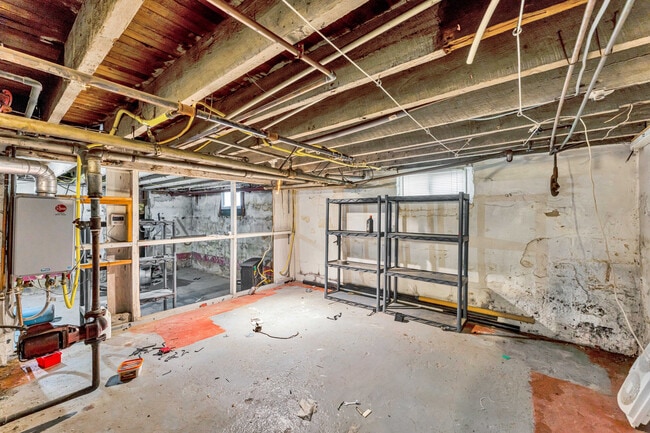 Building Photo - 647 N Delaware St