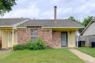 Building Photo - Tiffany Meadows