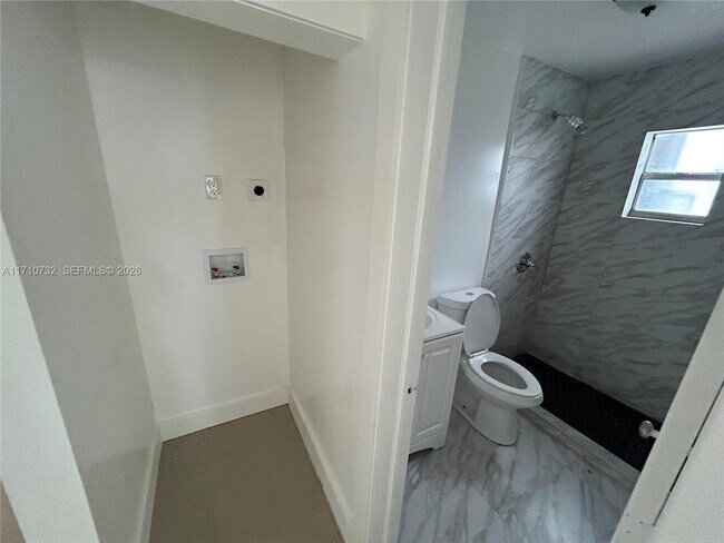 Building Photo - 3529 NW 34th St