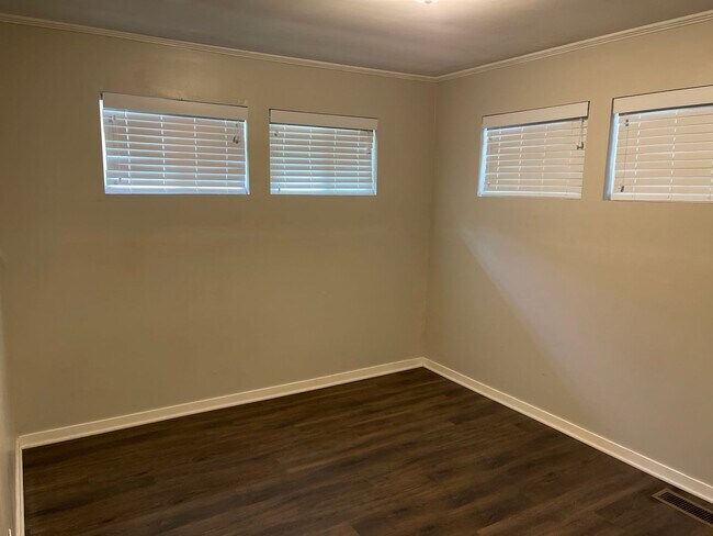 Building Photo - 1308 Ivy St