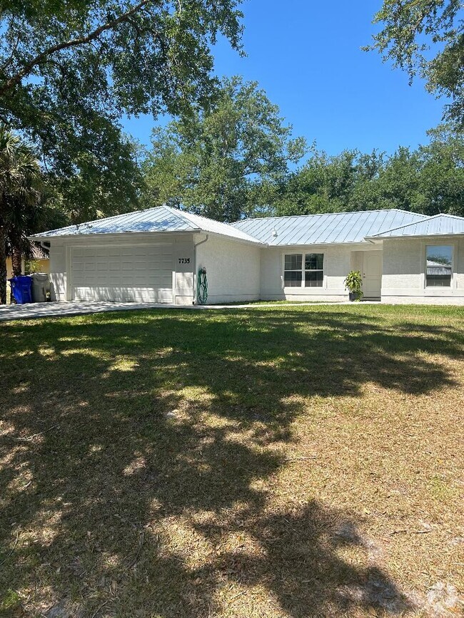 Building Photo - 7735 96th Ct