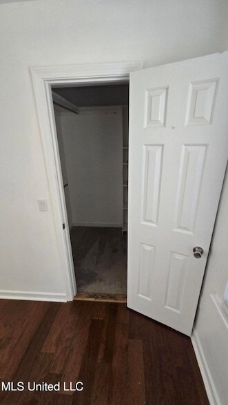 Building Photo - 933 Glastonbury Cir