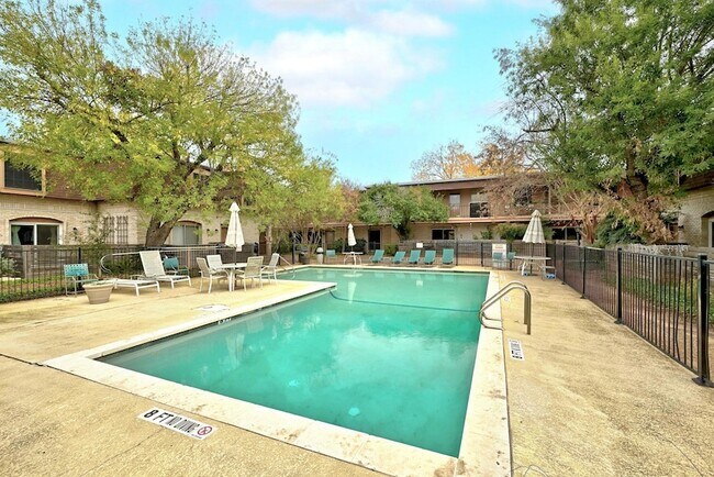 Building Photo - 7801 Shoal Creek Blvd