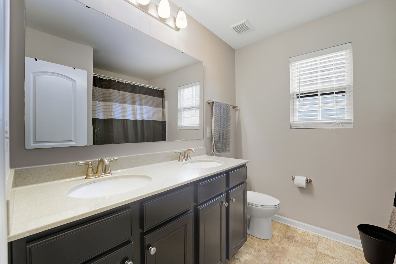 Building Photo - 2269 Isaac St