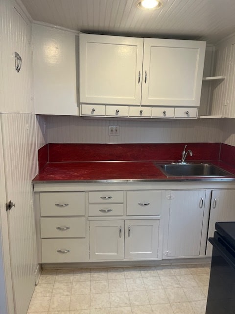 kitchen sink with cabinets - 331 Oklahoma Rd