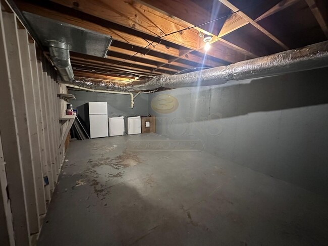 Building Photo - 4BR/3BA on Large Private Wooded Lot- Woodstock