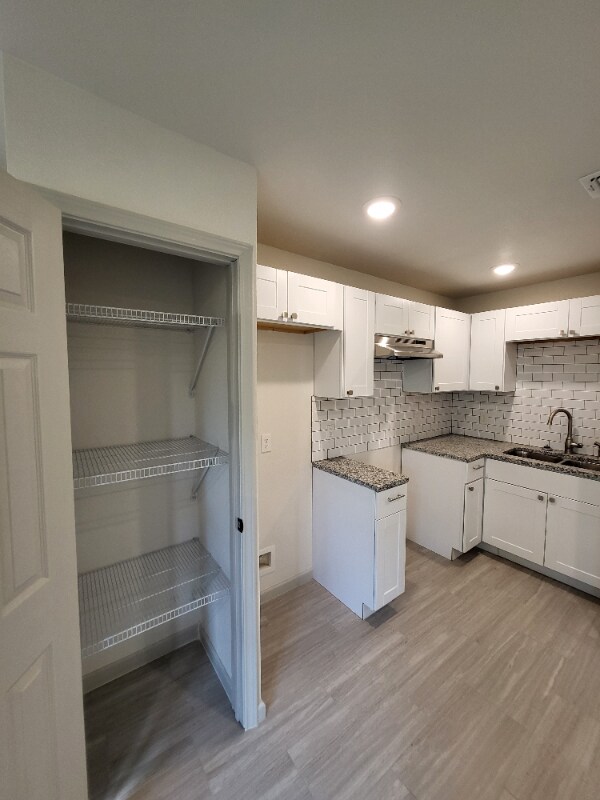 Building Photo - 2417 Castroville Rd