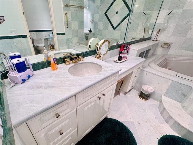 Building Photo - 6001 N Ocean Dr