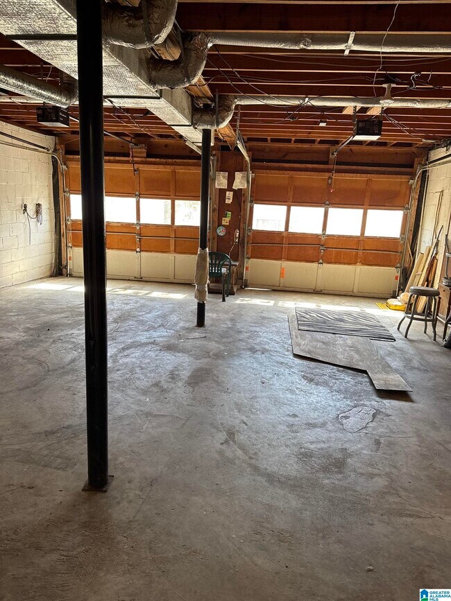 Building Photo - 284 Stonebridge Rd