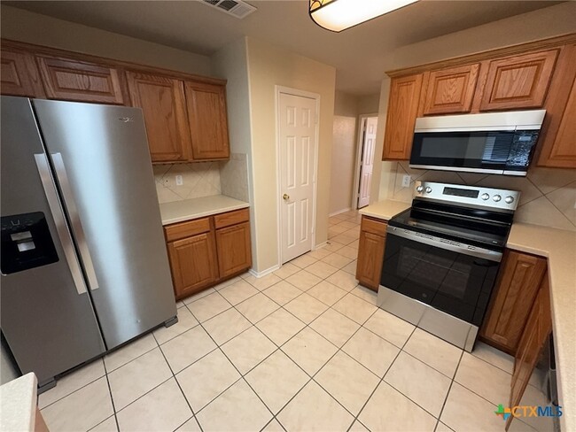 Building Photo - 5302 Jitterbug Ct