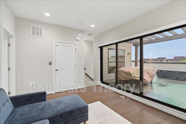 Building Photo - 42392 Soave Dr