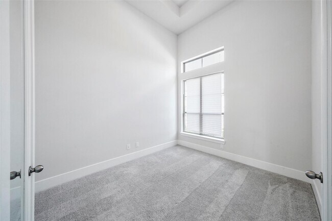 Building Photo - 15655 Scolty Reach Ln