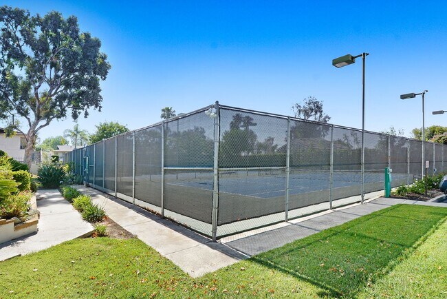 Building Photo - Stunning Upland Abode