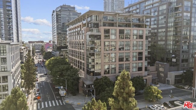 Building Photo - 1111 S Grand Ave