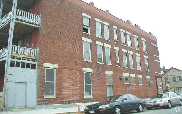 Primary Photo - 3001-3003 S Princeton Ave