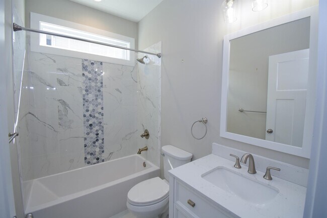 Building Photo - 729 Churchill Downs Dr