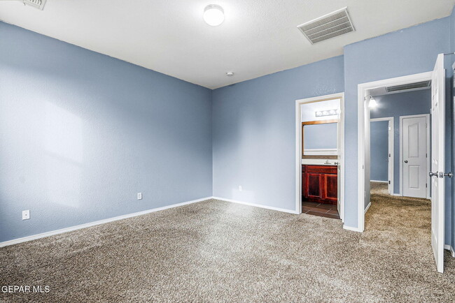 Building Photo - 4917 Ruben Soto