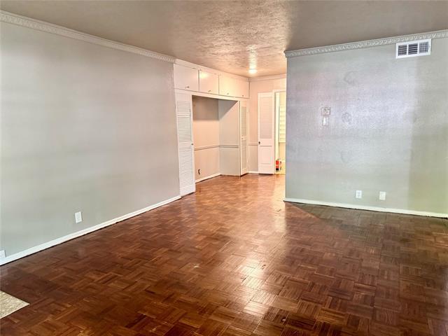 Building Photo - 7920 Royal Ln