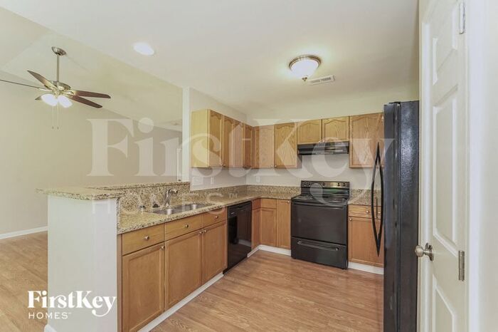 Building Photo - 246 Grayland Rd