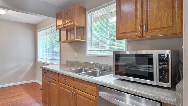 Building Photo - Charming 3BR Home with Massive Fenced in Yard