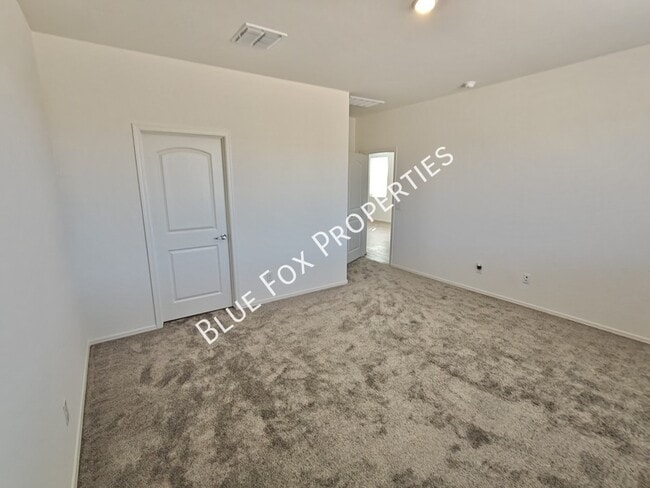 Building Photo - 9251 N Peridot Vis Ave